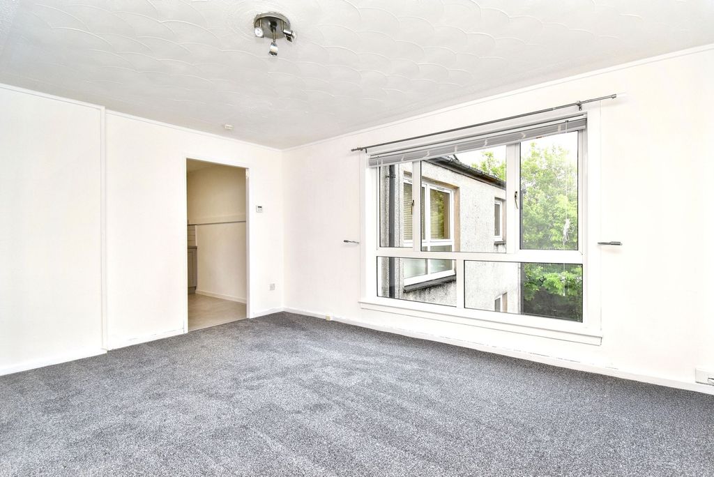 Property photo 2 of 7 Lounge/Dining Angle 1