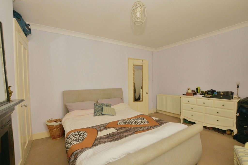 Property photo 3 of 16 Photo