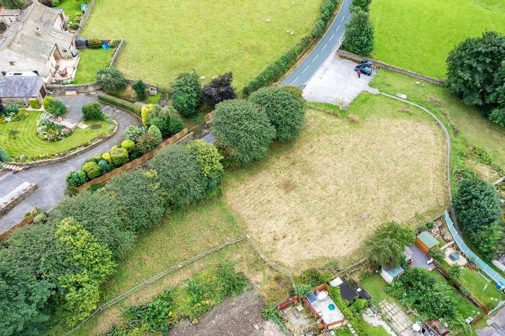 Property photo 2 of 6