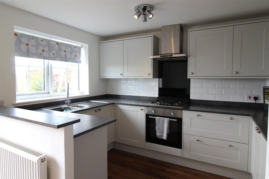 Property photo 2 of 5 Kitchen.Jpg