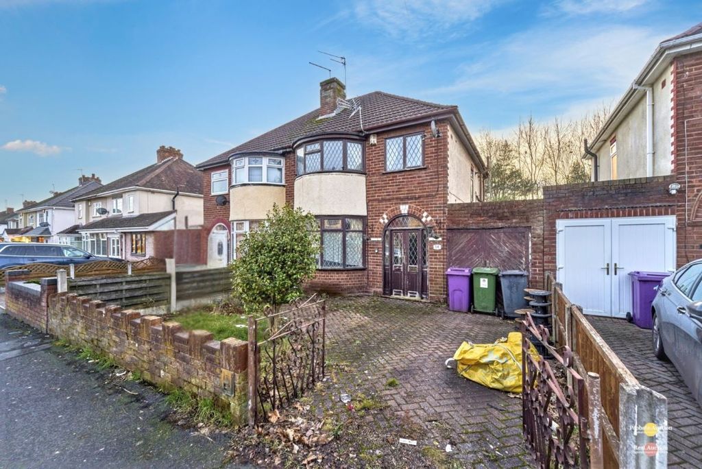 Property photo 1 of 27