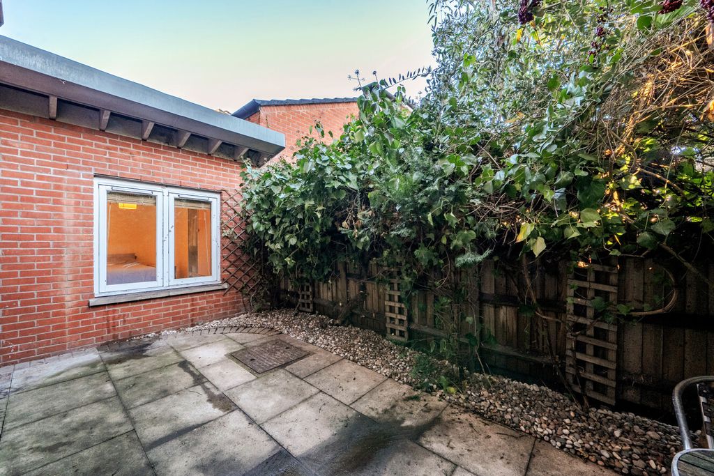 Property photo 3 of 12 1-6967F8c321F27-1...