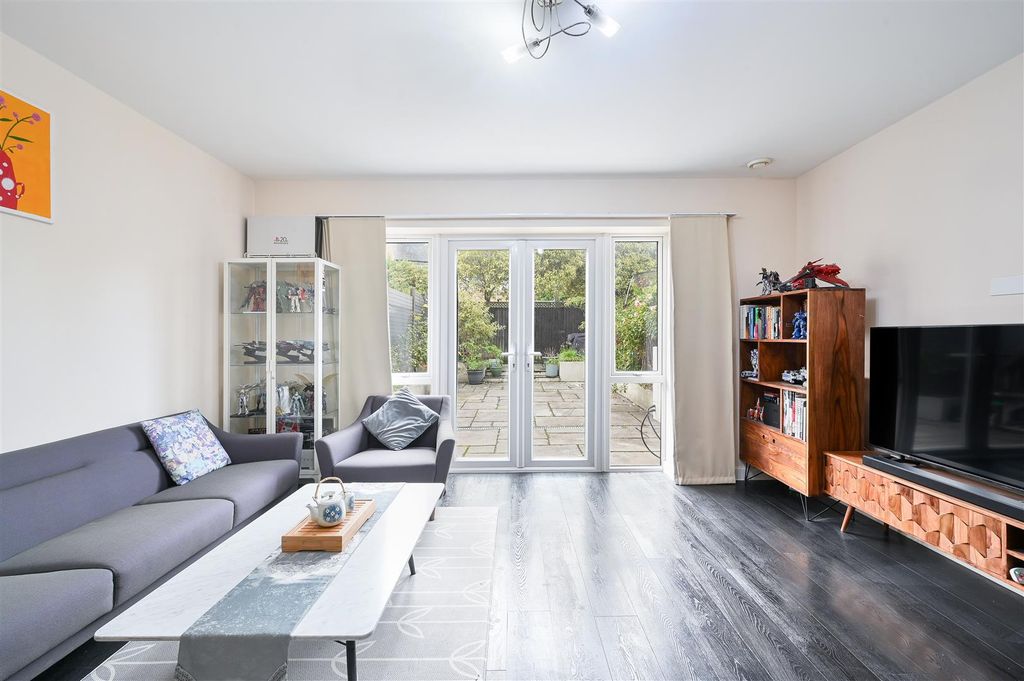 Property photo 2 of 14 Redwood Drive, (3).Jpg