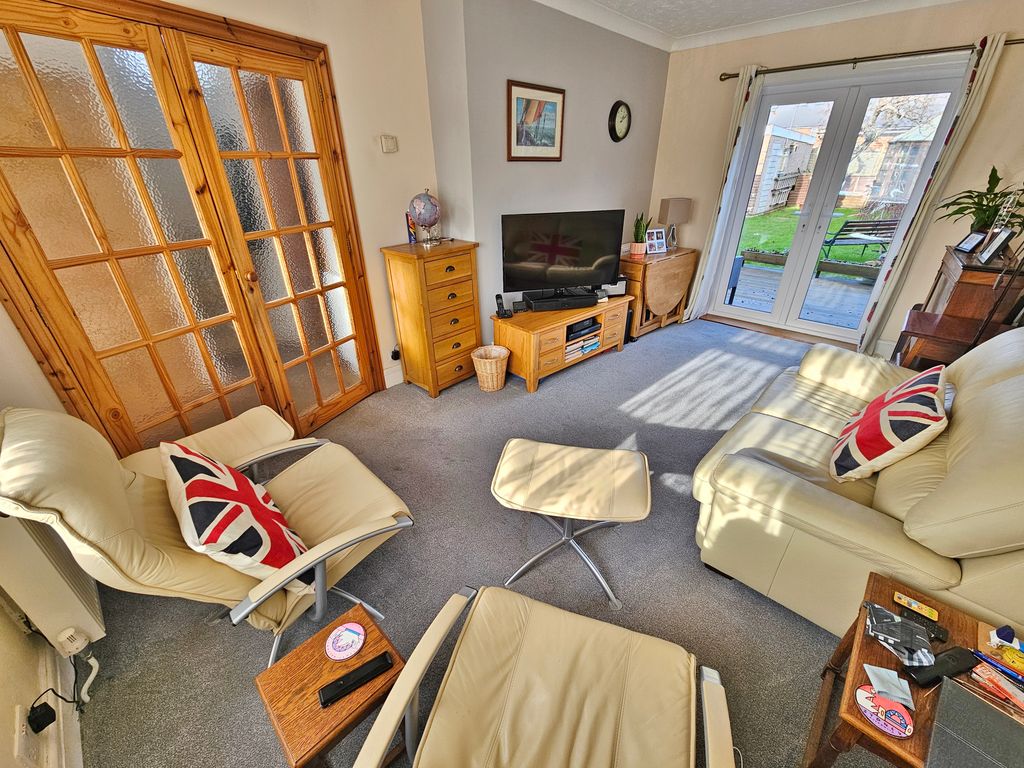 Property photo 2 of 18