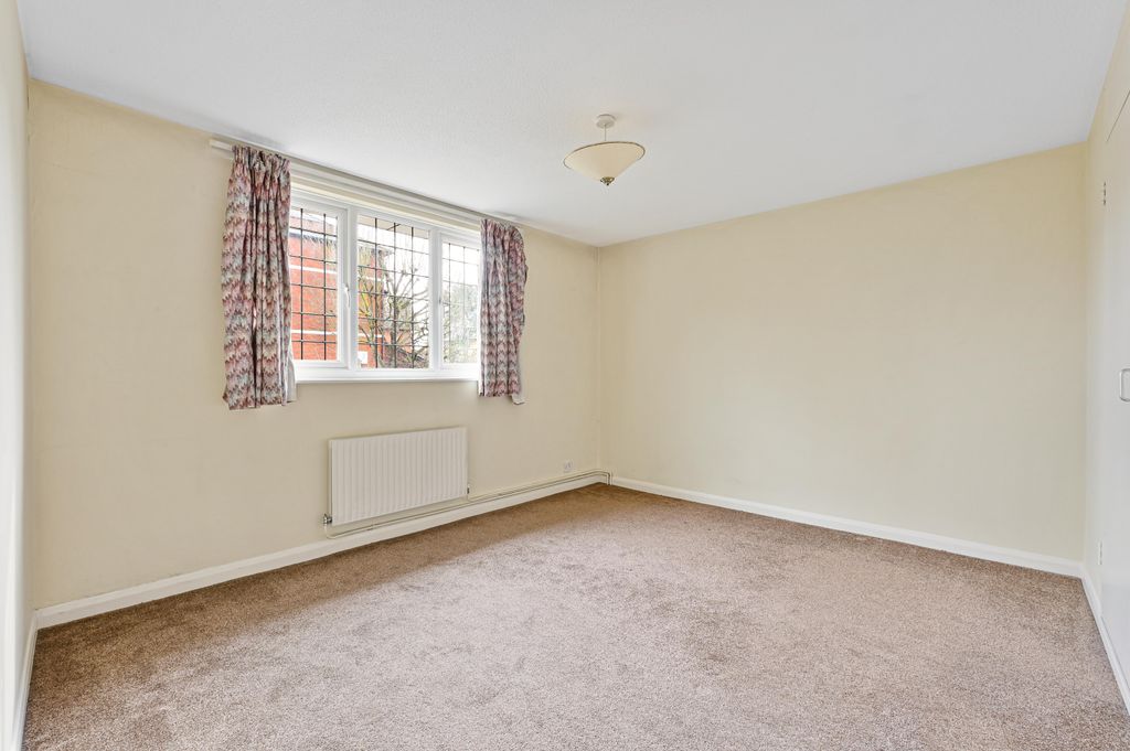 Property photo 3 of 9 Bedroom 2