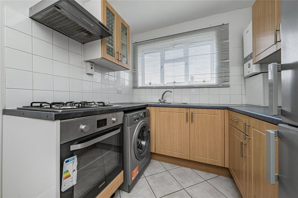 Property photo 2 of 11 Picture No. 12