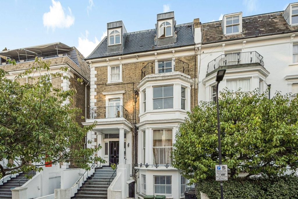 Property photo 3 of 12