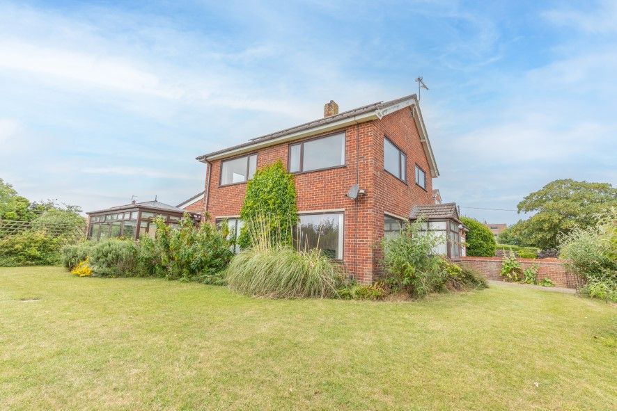 Property photo 2 of 26