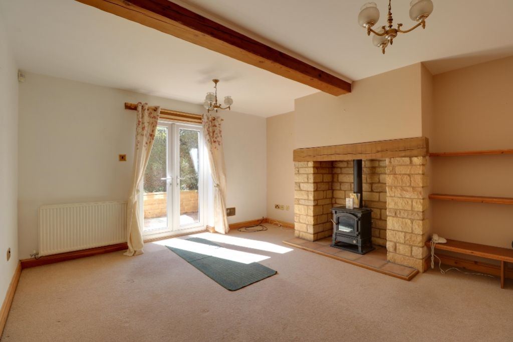 Property photo 3 of 18 Living Room