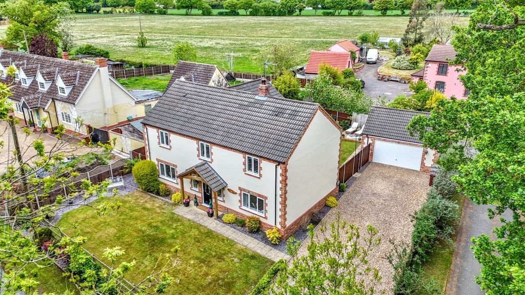 Property photo 3 of 32 4161827