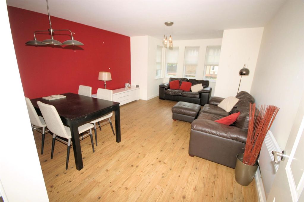 Property photo 2 of 16 Lounge/Dining Room