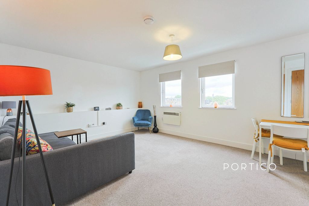 Property photo 3 of 10 Img_6574
