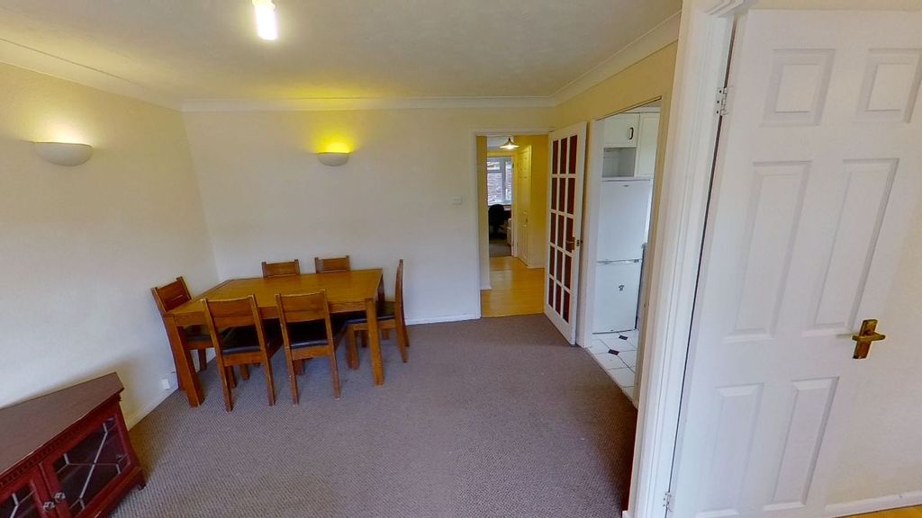 Property photo 2 of 22