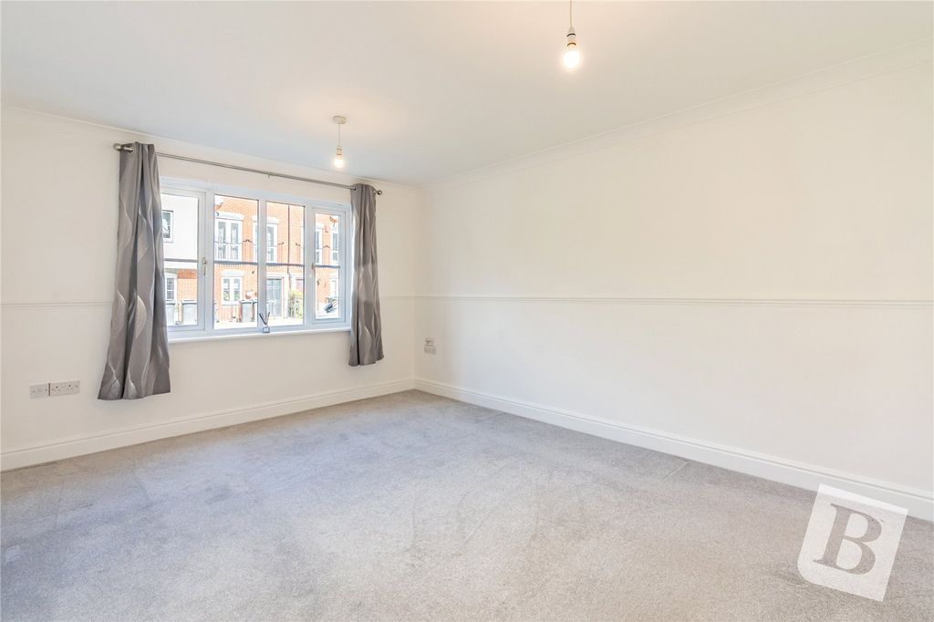 Property photo 2 of 11 Lounge