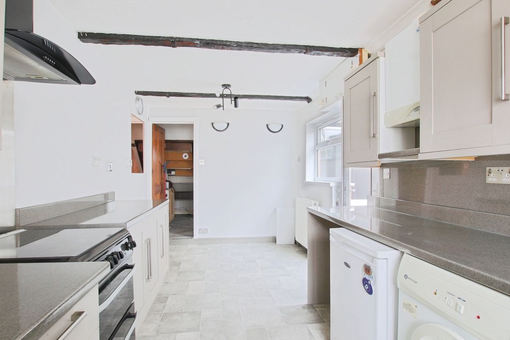 Property photo 3 of 14 4009026