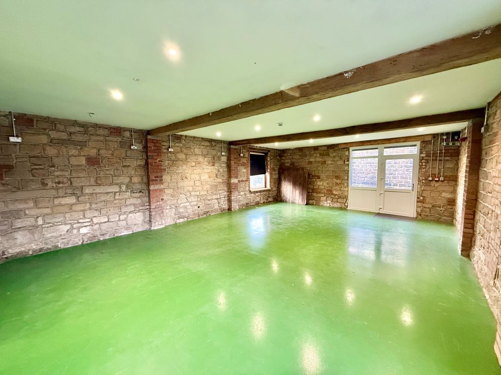 Property photo 3 of 4