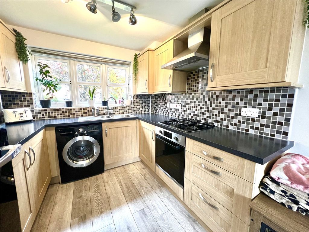 Property photo 2 of 14 Picture No. 01