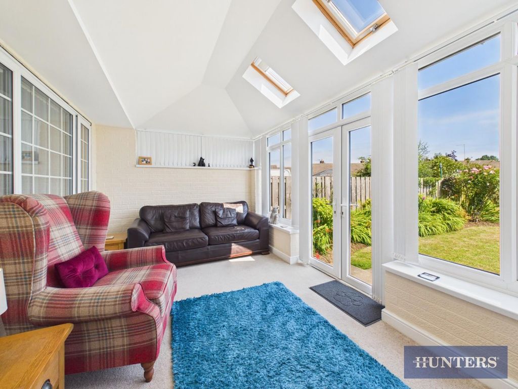 Property photo 3 of 17 Conservatory
