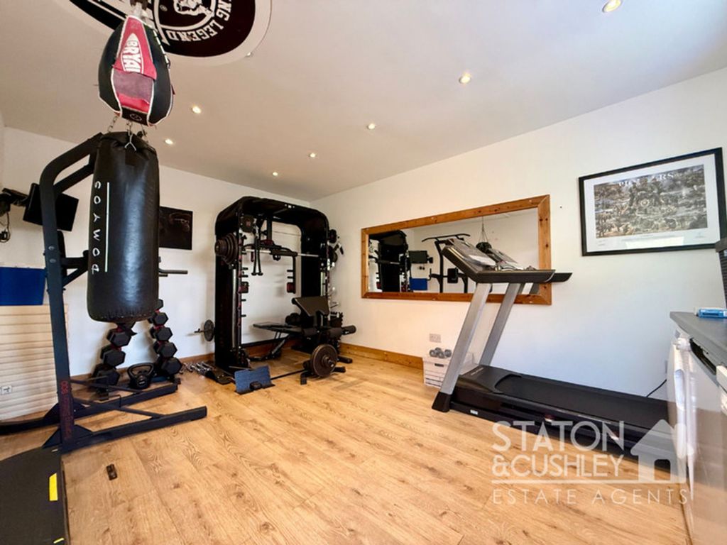 Property photo 3 of 46