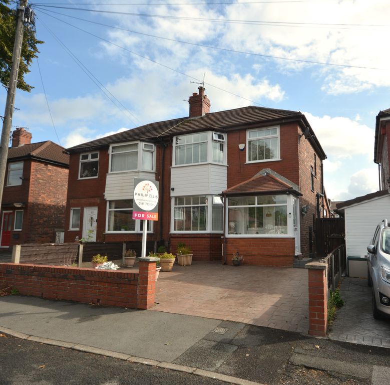Property photo 1 of 18 51 Beech Avenue, Whitefield M45 7En