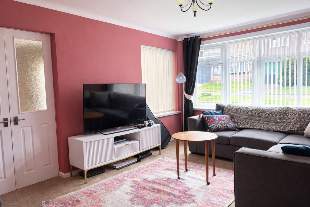 Property photo 2 of 13 Lounge