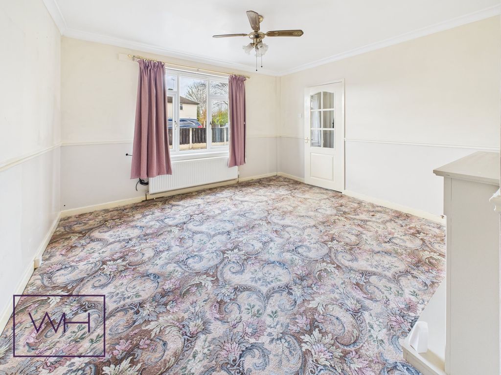 Property photo 3 of 20 Cam03785G0-Pr0321-Still001