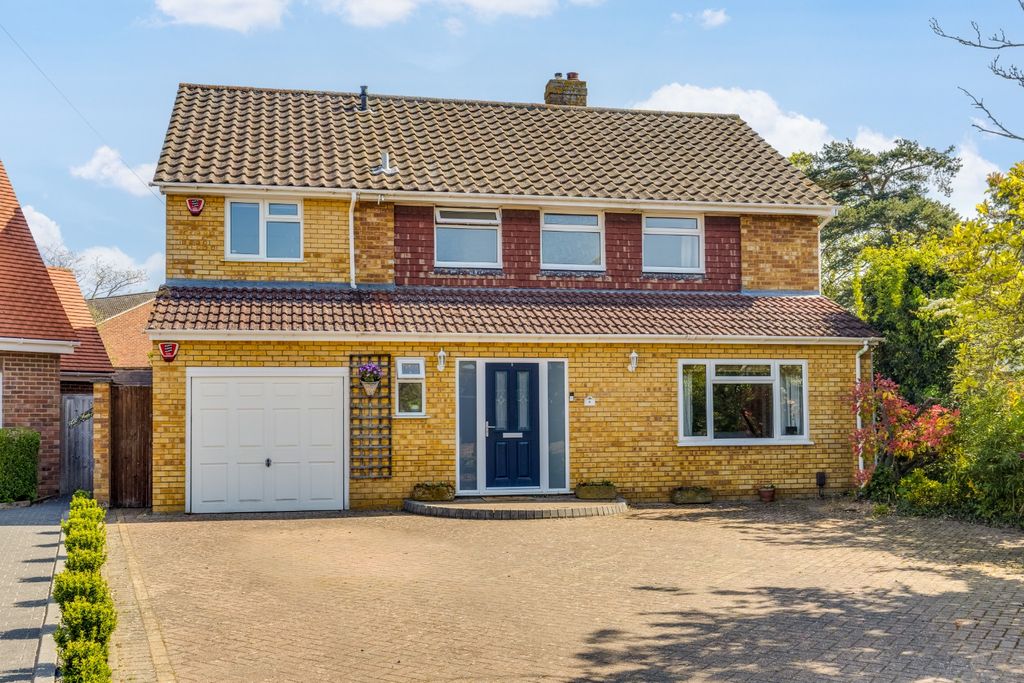 Property photo 1 of 28 5063402