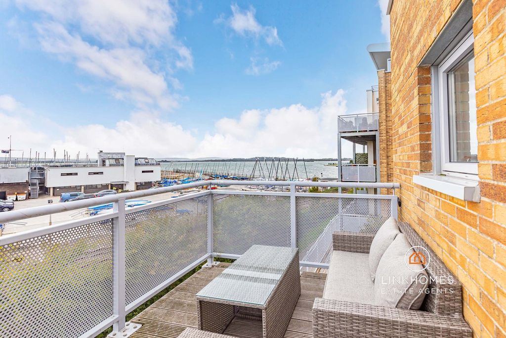 Property photo 2 of 26