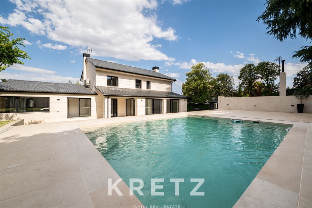 Property photo 1 of 30
