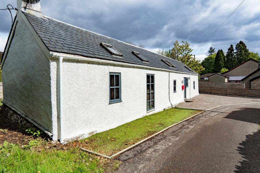 Property photo 1 of 34
