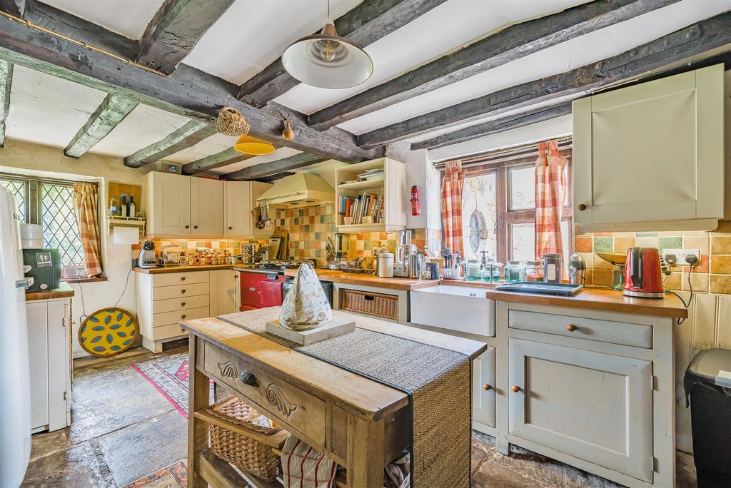 Property photo 3 of 24 Kitchen