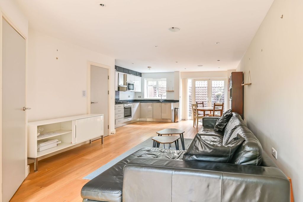 Property photo 1 of 22