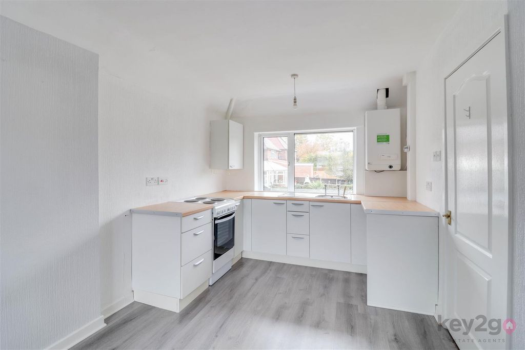 Property photo 3 of 11 Img_0415-Img_0417.Jpg