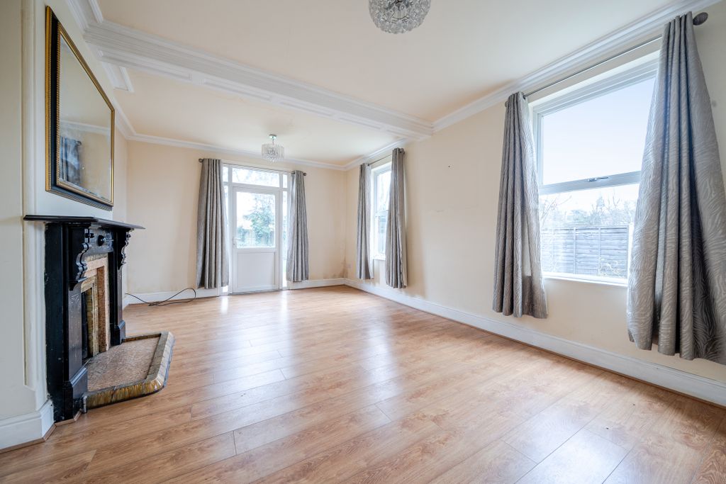 Property photo 2 of 18 1260494 (2)