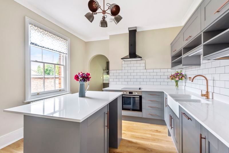 Additional image 5 of 3 bed flat to rentKings Road, Horsham RH13