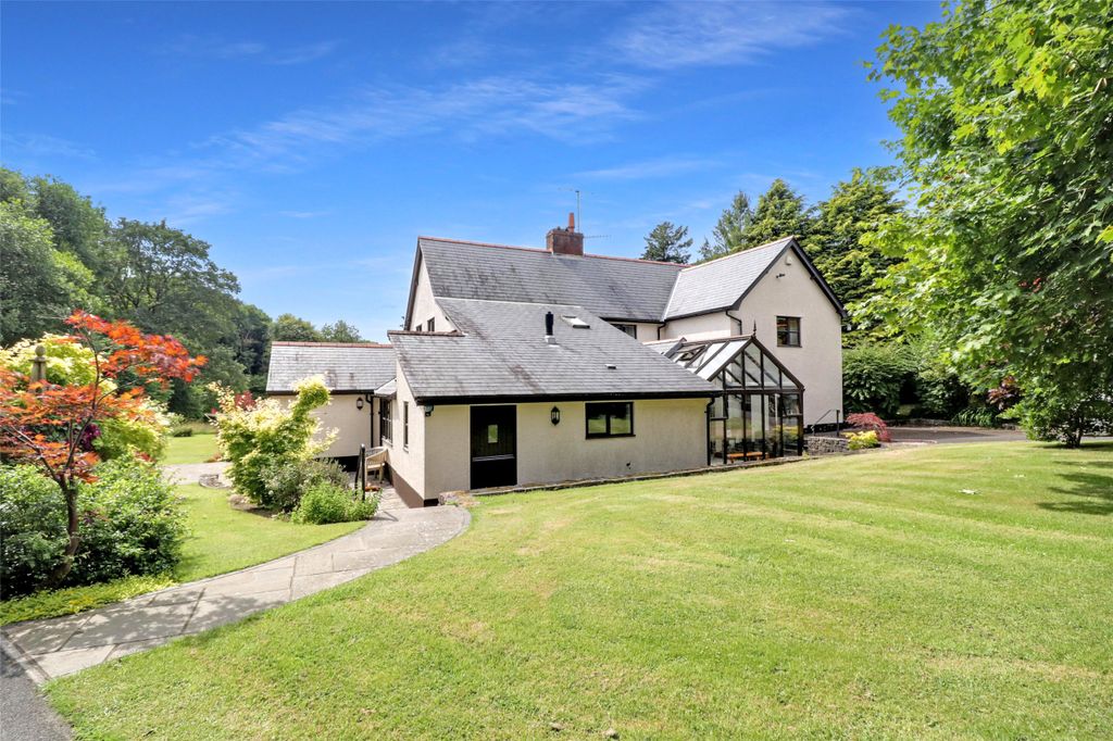 Property photo 2 of 39 Picture No. 11