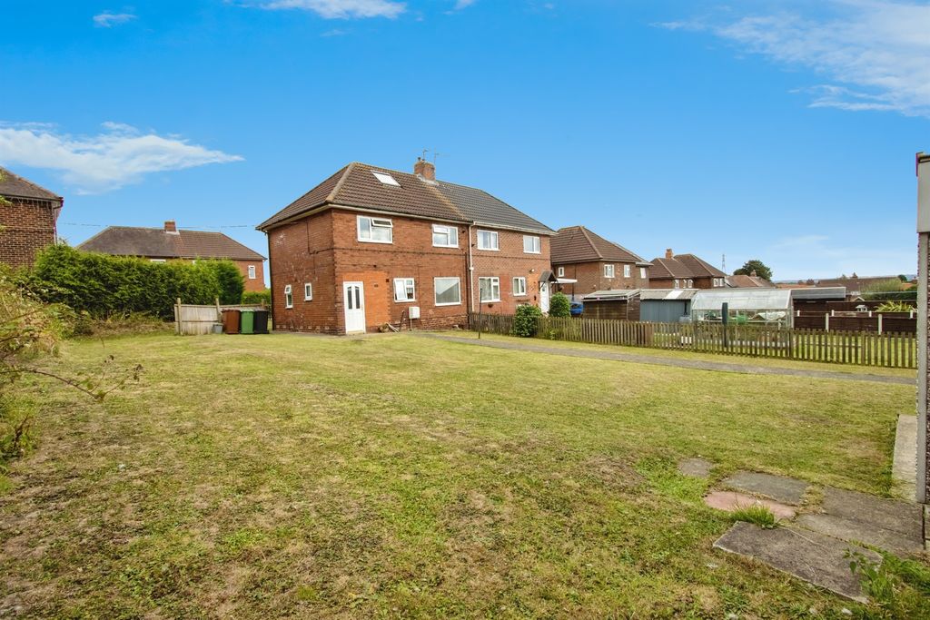 Property photo 2 of 14