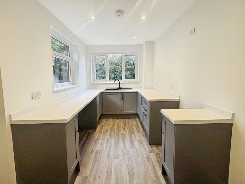 Property photo 2 of 20 Pbox-Img.Jpeg