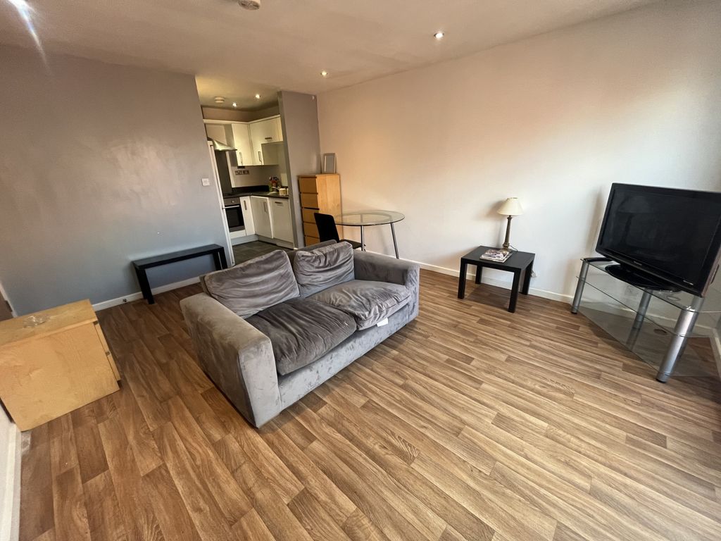 Property photo 2 of 9 Gallery