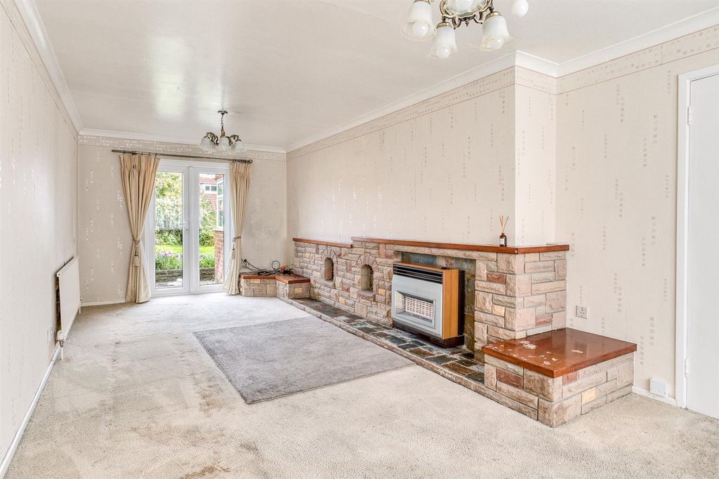 Property photo 2 of 12