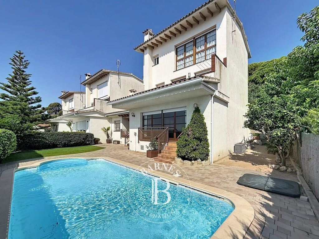 Property photo 1 of 51 Semi-Detached House For Sale In Sant Andreu De Llavaneres With Sea Views