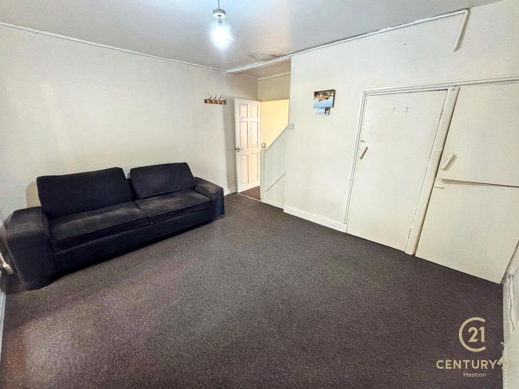 Property photo 3 of 14