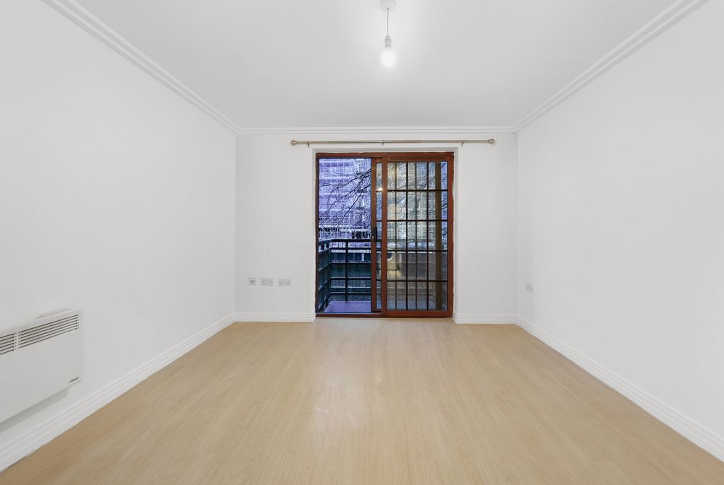 Property photo 2 of 16 Reception