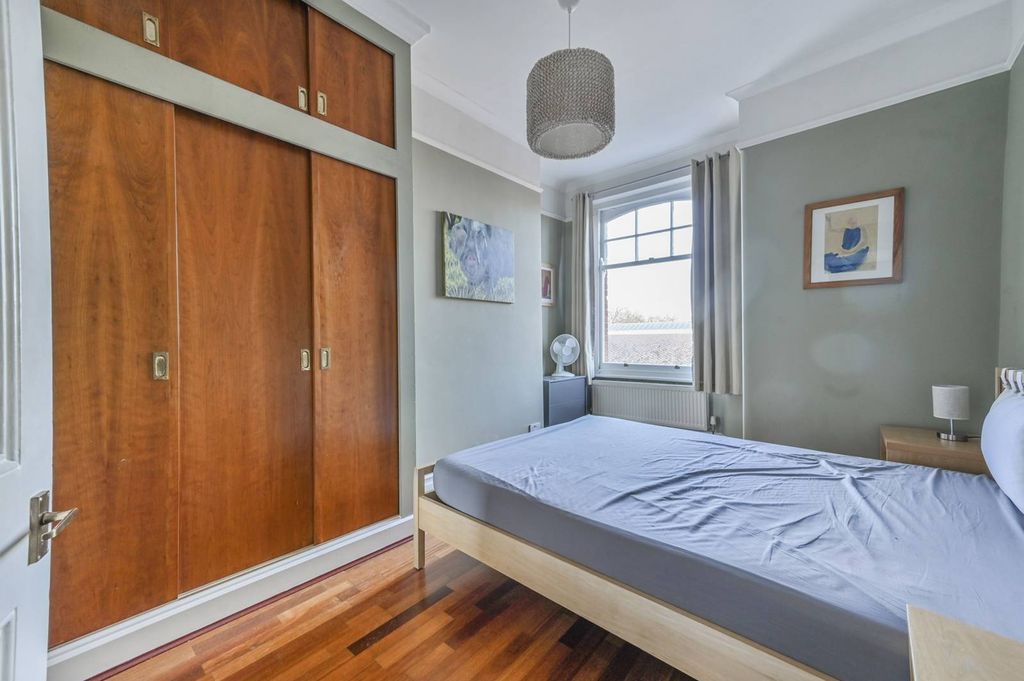 Property photo 3 of 6