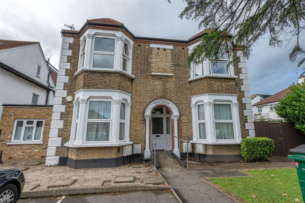 Property photo 1 of 20 Handsworth Ave, E4