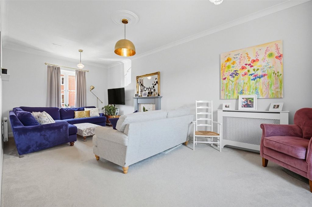 Property photo 3 of 20 Sitting Room