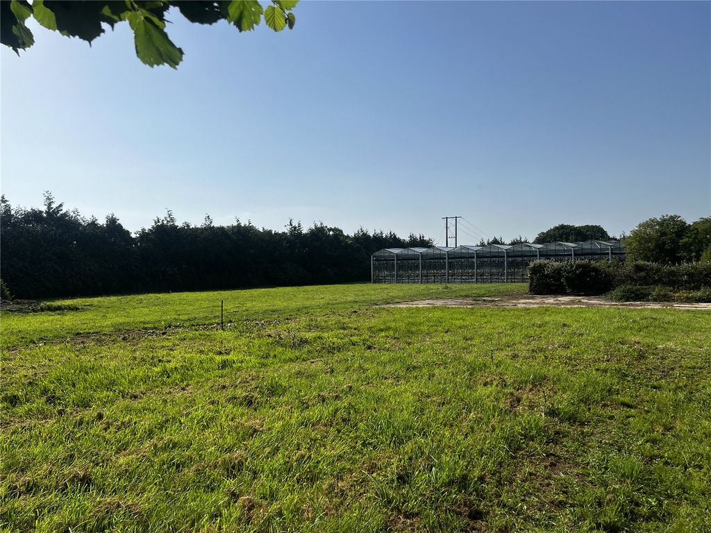 Property photo 3 of 6 Picture No. 04