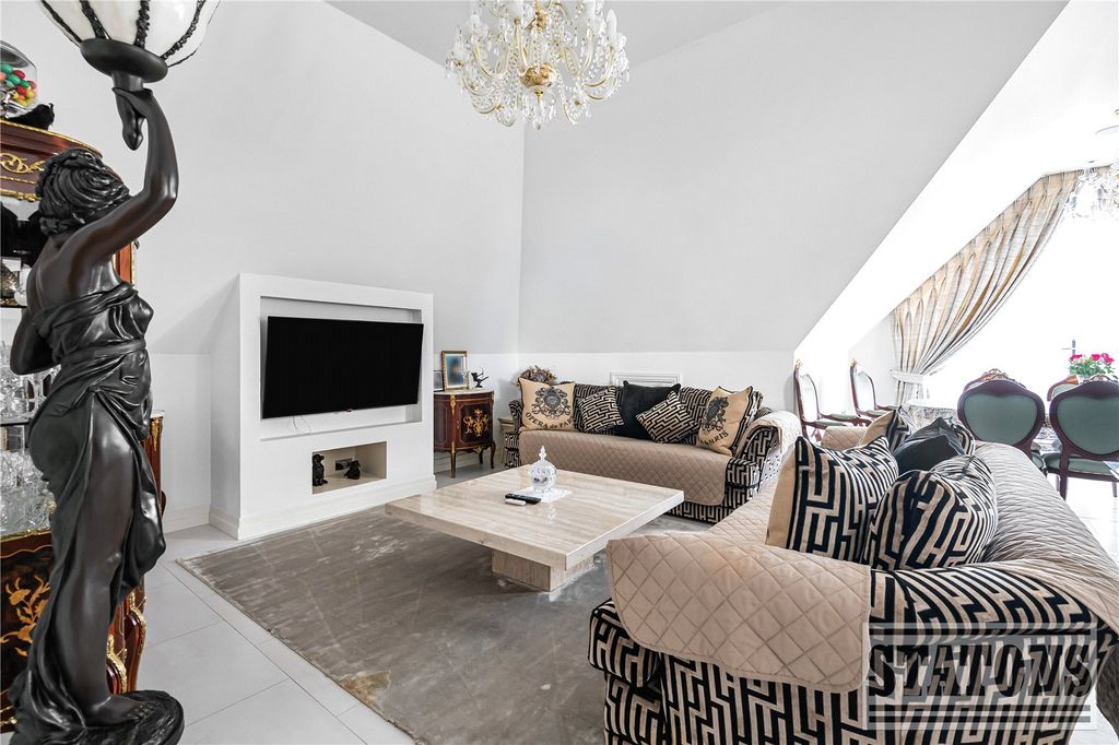 Property photo 3 of 19 Picture No. 19