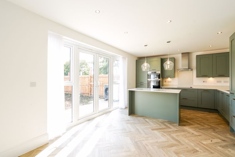 Property photo 2 of 42 Photo 9