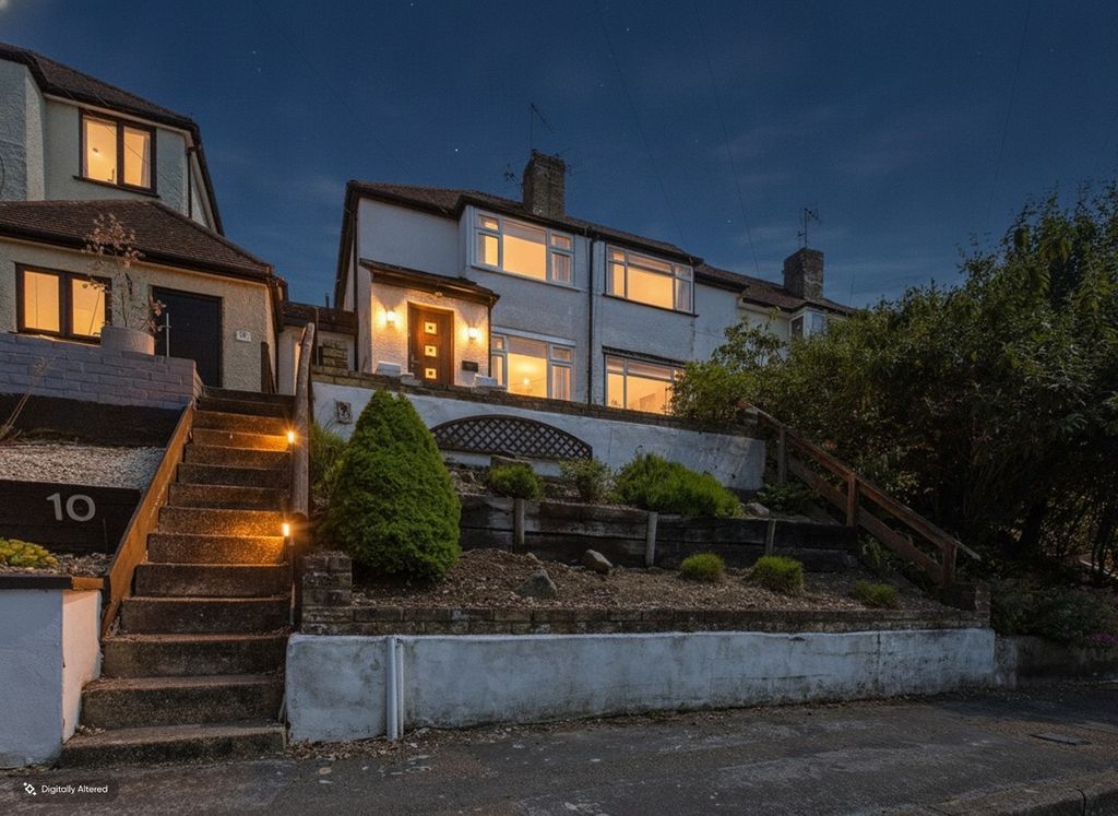 Property photo 1 of 30 976940